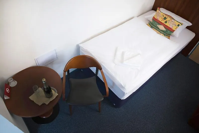 Hotel Marttel Karlovy Vary 3*,